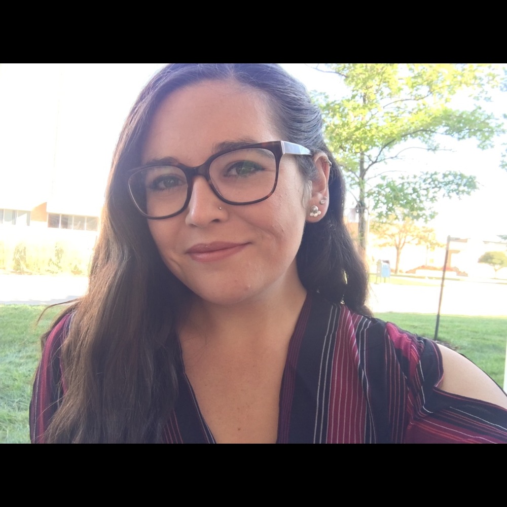 Meet Your Posher! 🌺 - Picture 3 of 4